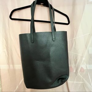 Cuyana 100% leather tote